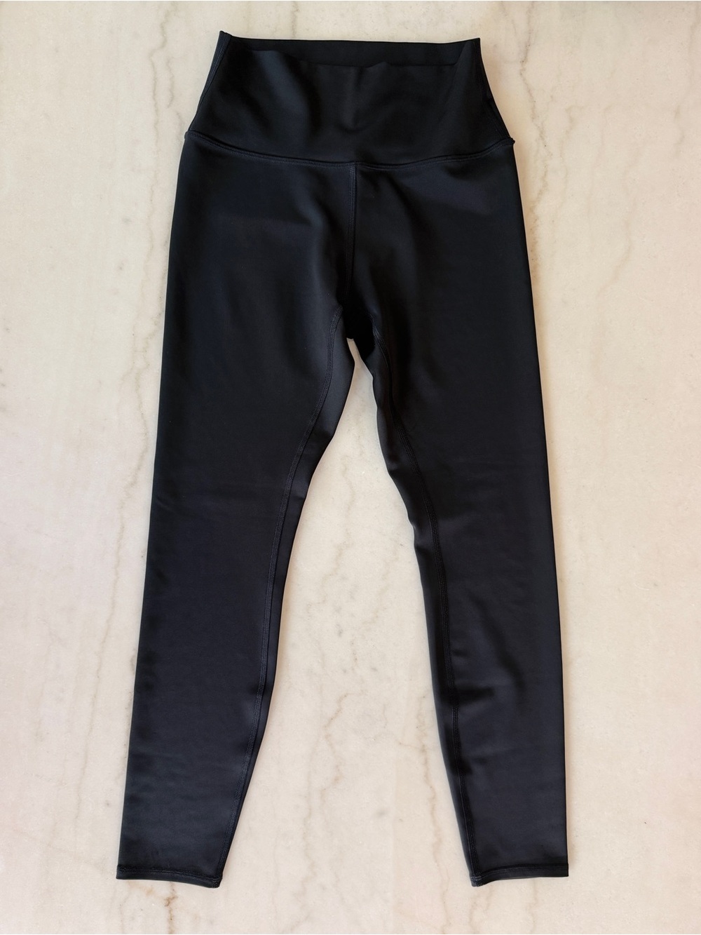 ALO Black Yoga Performance Leggings - Picture 2 of 5